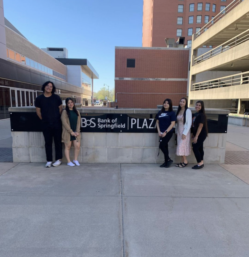 (L to R) Seniors Makaio Dee, Abigail Soto
Jessica Rodriguez 
Arizdelsy Avila and
Emily Avalos take a moment to enjoy their time competing at the state level for FCCLA.